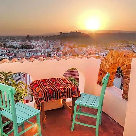 Bed & Breakfast Dreams 4*